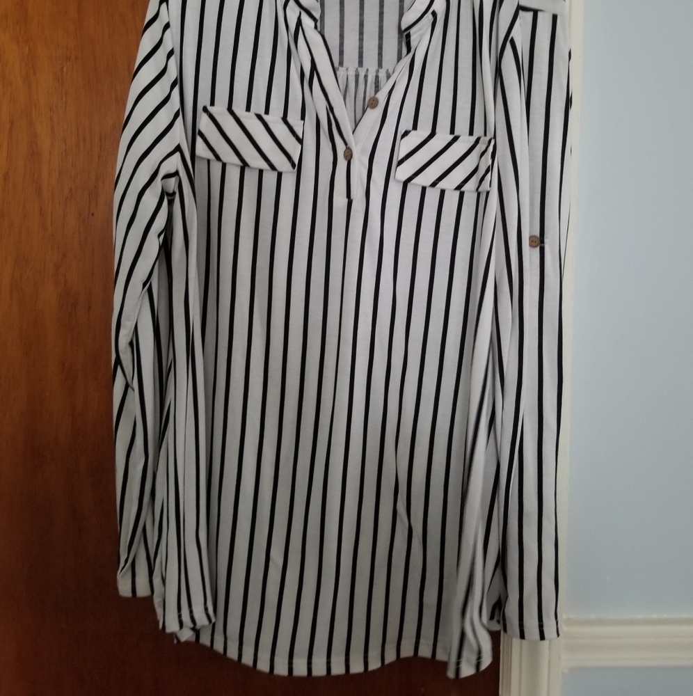 Top - Picture 2 of 5